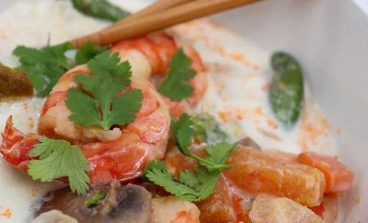 Thai green curry with shrimp